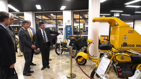 40 embajadores del mundo recibieron el carnet de socio honorario del ACA