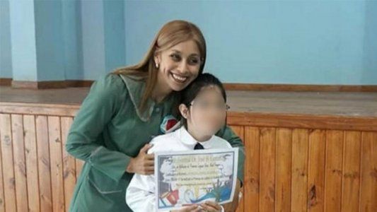 La docente santiagueña apuñalada por un alumno: “No entiendo qué pasó, era un niño dulce que buscaba el cariño de la seño
