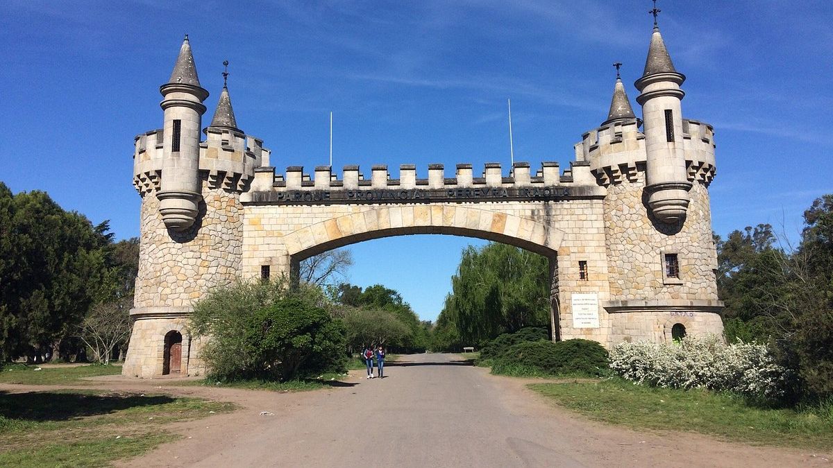 Macabro hallazgo en un parque del conurbano: investigan un posible ritual