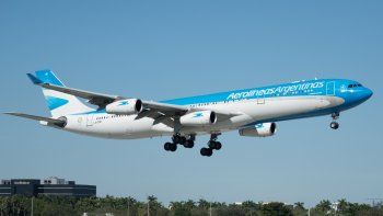 Coronavirus: activaron el protocolo de seguridad en Ezeiza en un vuelo de Aerolíneas proveniente de Miami