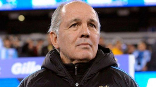 Afectado por la muerte de Maradona, Sabella fue internado de urgencia por una descompensación