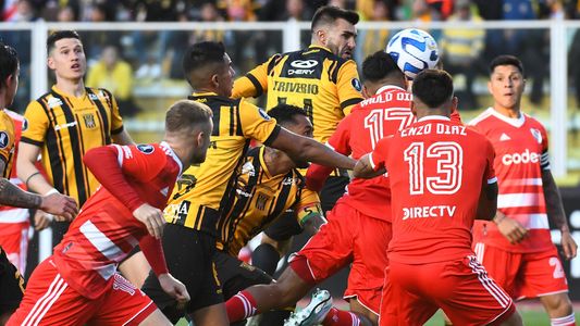 River perdió 3-1 ante The Strongest en su debut en la Copa Libertadores
