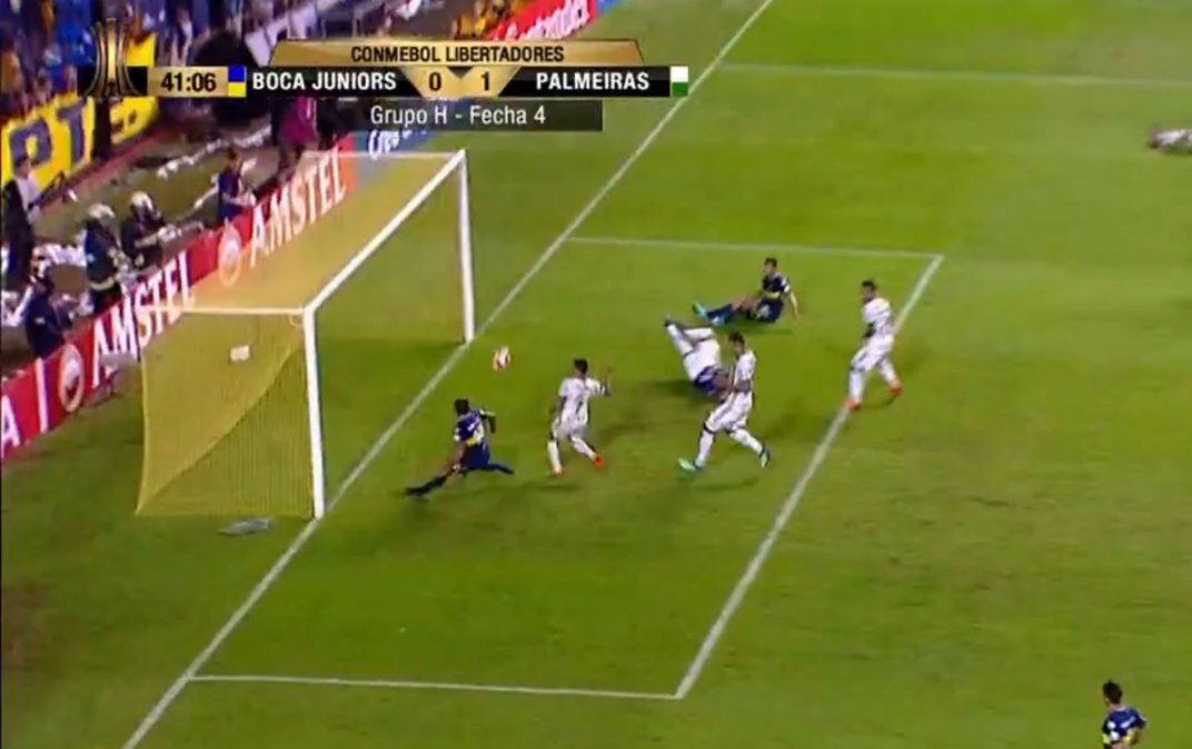 Boca-Palmeiras: el video del increíble gol que se perdió Wanchope Ábila abajo del arco