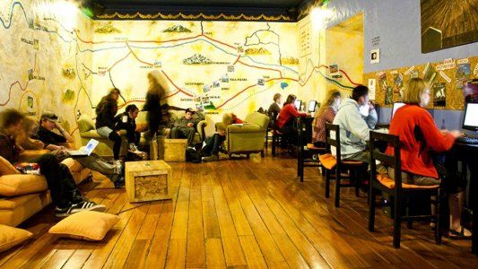 La desesperante situación de 16 argentinos varados en un hostel en Perú: amenazan con mantenerlos encerrados hasta 3 meses