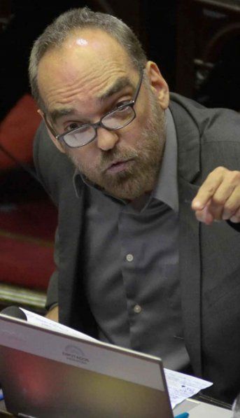 Presentaron un pedido para expulsar a Fernando Iglesias por sus dichos sobre Florencia Peña