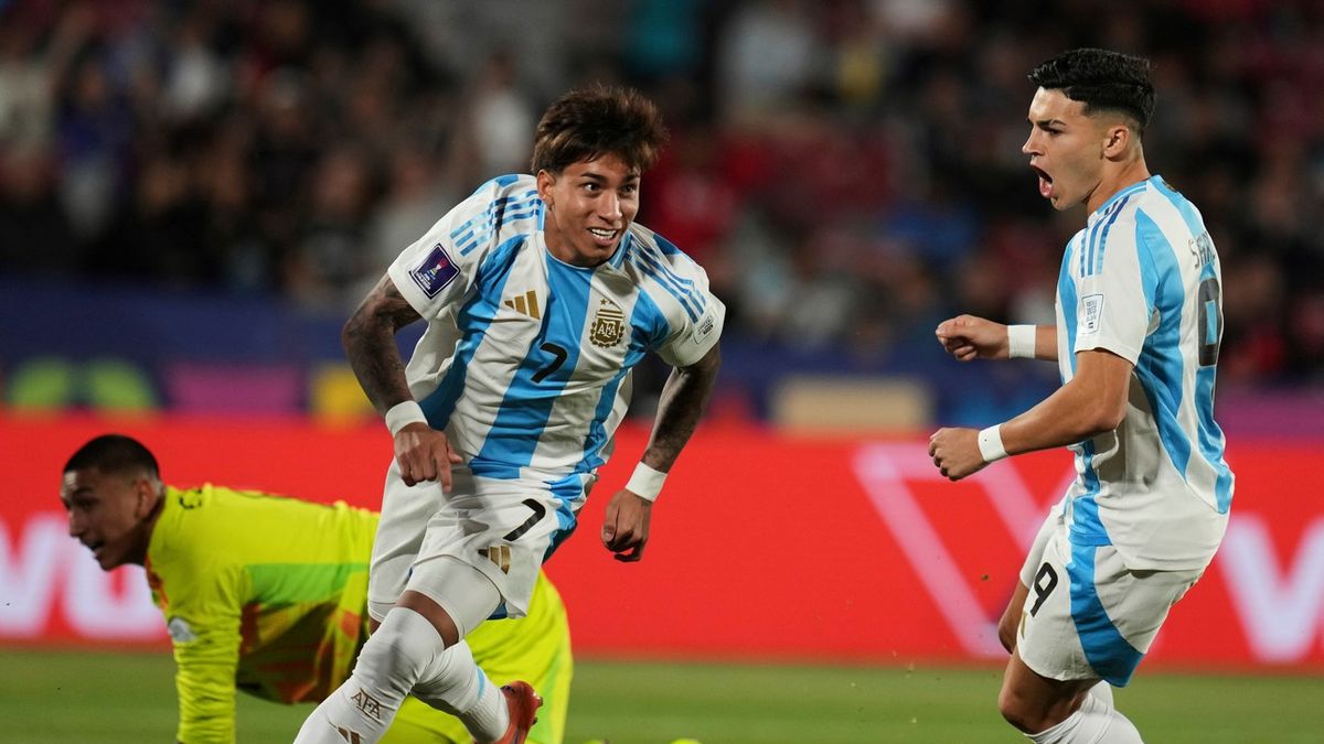 La Selección argentina le ganó 2-0 a México y llegó a las semifinales. Foto AP