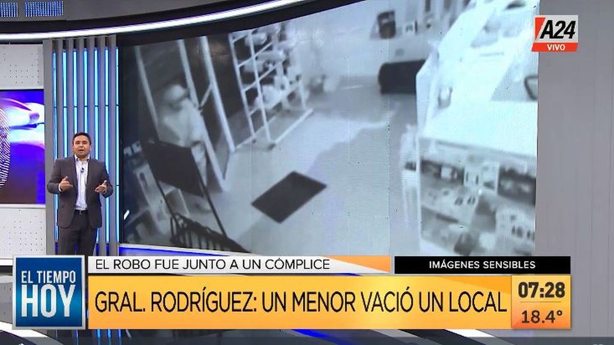 General Rodríguez: así un menor y un adulto desvalijan un local. (Captura de Tv)