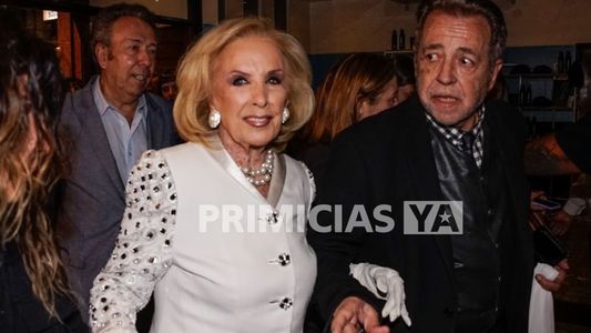 Mirtha Legrand ovacionada en el show de Luciano Pereyra y Abel Pintos: las fotos y video