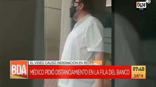 Viral: un médico ruega distanciamiento en la fila de un banco