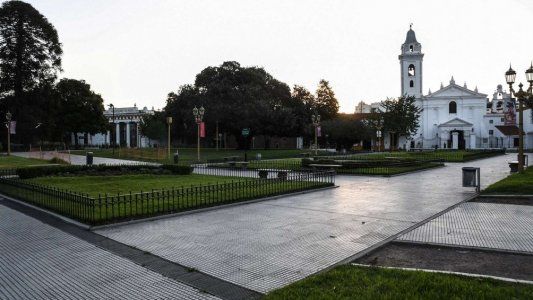 En la Ciudad se permiten los encuentros en espacio público, pero no en terrazas