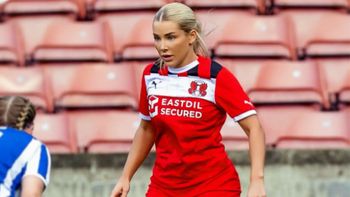 una jugadora dejo onlyfans para volver a jugar al futbol: me siento... una jugadora dejo onlyfans para volver a jugar al futbol: me siento...