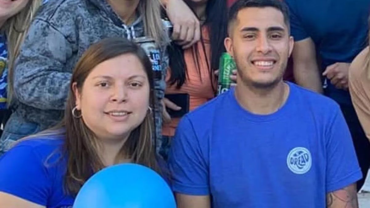Ivana Paula Garcilazo Bellón y su novio.