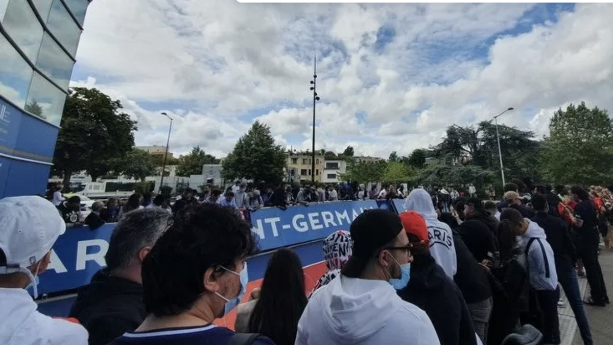 Messi no llegó pero ya revoluciona a todo París.&nbsp;