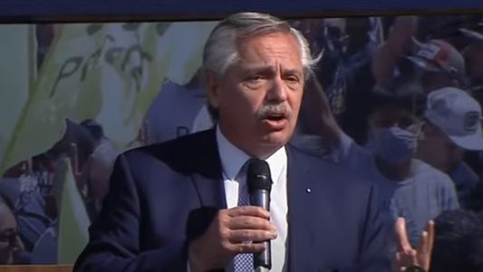 En medio de las internas en el Gobierno, Alberto Fernández defendió su gestión en un acto de la UOCRA