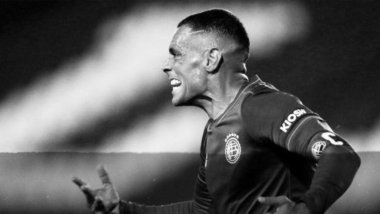 Siempre Sand: doblete del goleador de 40 años y triunfazo 3-2 de Lanús ante Sao Paulo en la Fortaleza