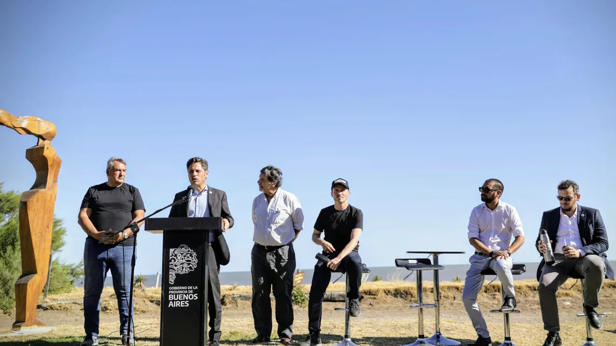Kicillof encabezó una nueva Conferencia de Verano, en la localidad de Pehuen Co, partido de Coronel Rosales. (Foto: Popular)