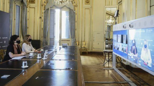 Sinopharm y AstraZeneca: Argentina busca producir vacunas en su totalidad