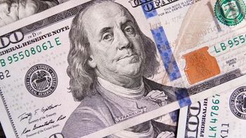 El dólar blue sigue subiendo y cruzó la barrera de los $1.200: a cuánto cotiza