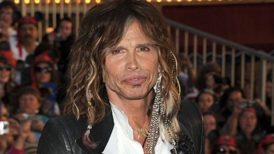 Steven Tyler se casará con su novia modelo