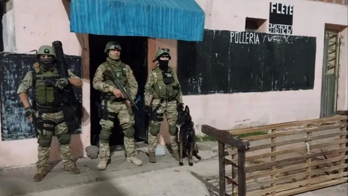 Tres detenidos