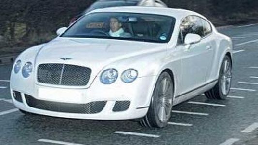 Carlitos Tevez no paga las multas por no saber inglés