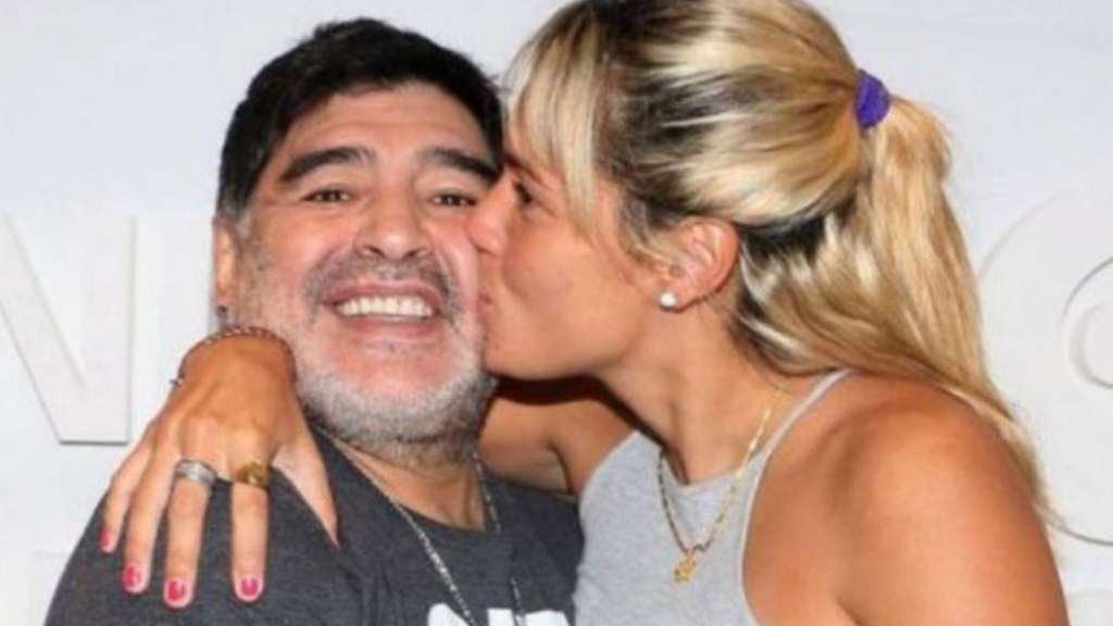 Rocío Oliva apuntó contra Gianinna y Dalma Maradona: Que se ocupen del padre