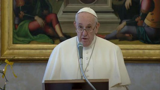 Por dolores en el nervio ciático, Francisco volvió a suspender parte de su agenda