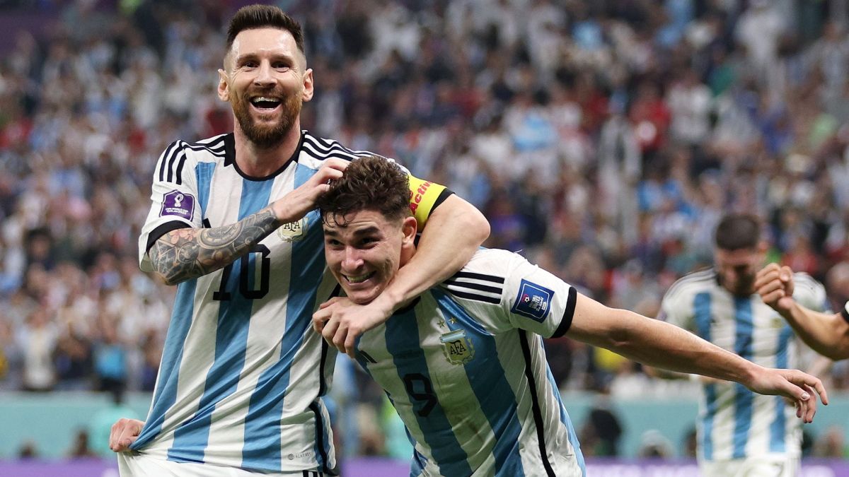 Lionel Messi y Julián Álvarez: los goleadores de la Selección Argentina frente a Croacia (Foto: FIFA).