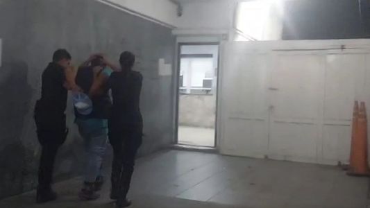 Fue violada por un hombre en situación de calle y escapó gracias a una arriesgada maniobra