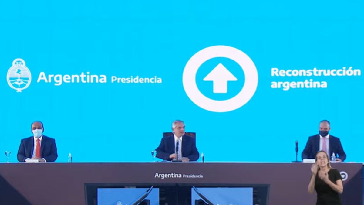 El Presidente Alberto Fernández y el ministro de Economía