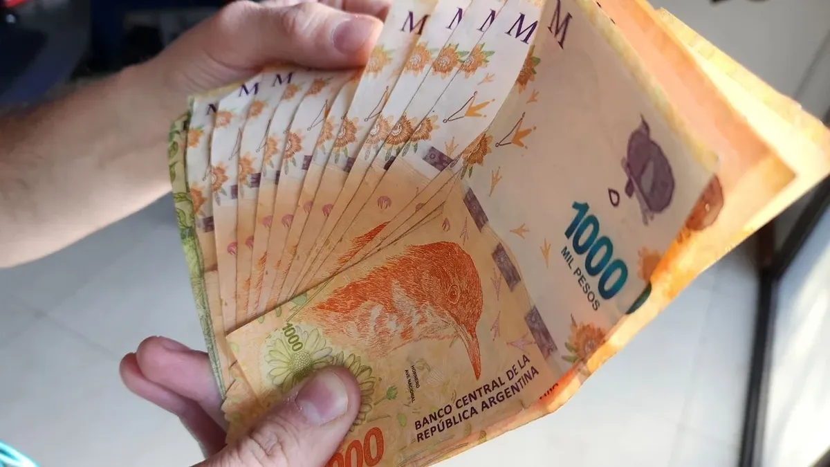 El bono busca reforzar el poder adquisitivo de los jubilados m&aacute;s vulnerables. Foto: Internet.