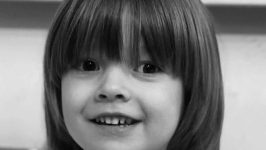 Murió Sasha, el niño de cuatro años que escapaba de la guerra de Ucrania con su abuela y conmovió al mundo