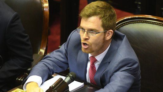 Massot arremetió contra Carrió: El Gobierno entero le teme