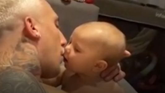 El Polaco fue muy criticado en Instagram por subir un video donde le da un beso a su hija menor