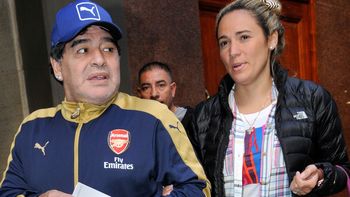 La policía interrogó a Diego Maradona en Madrid por supuesta agresión a su novia, Rocío Oliva