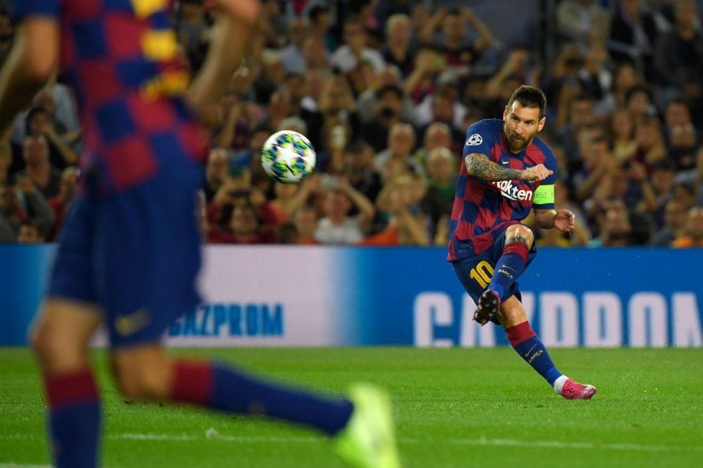 Uno por uno, los 50 goles oficiales de Messi de tiro libre