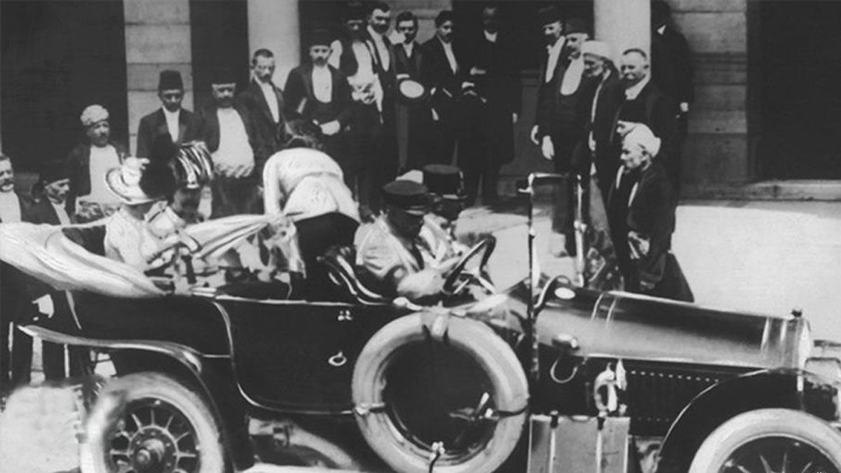El 28 de junio de 1914, el archiduque Francisco Fernando es asesinado. Es el inicio de la 
