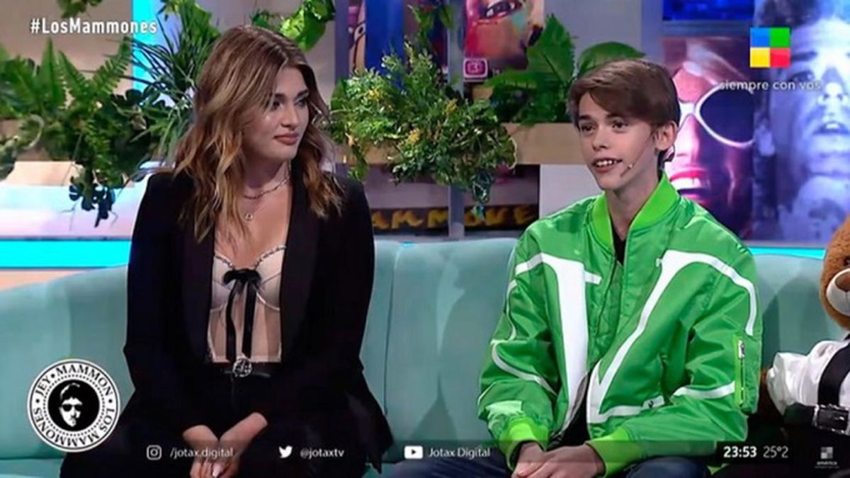 Marta Fort, en una de sus presentaciones televisivas este año. Junto a su hermano Felipe, visitaron Los Mammones en América TV. 