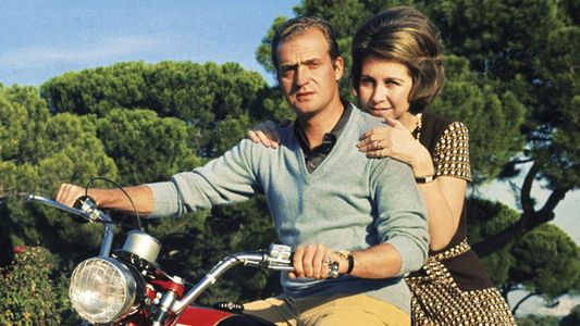 Escándalo con el rey Juan Carlos: publican fotos inéditas de él a los besos con una amante