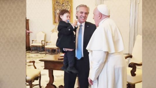 El papa Francisco recibió por tercera vez a Alberto Fernández con un testigo muy especial