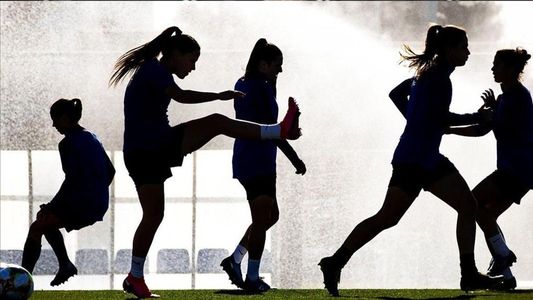 Pornografía, sexo y abusos: escándalo en el fútbol femenino por las denuncias a tres técnicos