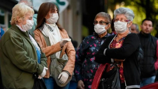 Frente a la suba de los precios, el Gobierno prepara un nuevo bono para jubilados y pensionados