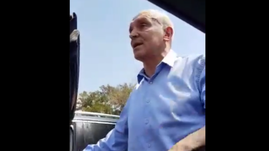 José Luis Espert quedó atascado en el medio de una protesta y su reacción generó polémica