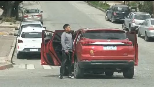 Video | El momento del salvaje intento asesinato a un hombre a los tiros en pleno centro de Bariloche