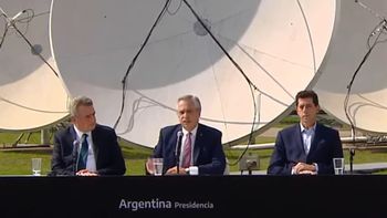 El Gobierno felicitó a los gobernadores electos en Neuquén y Río Negro, pero busca evitar que los resultados se nacionalicen