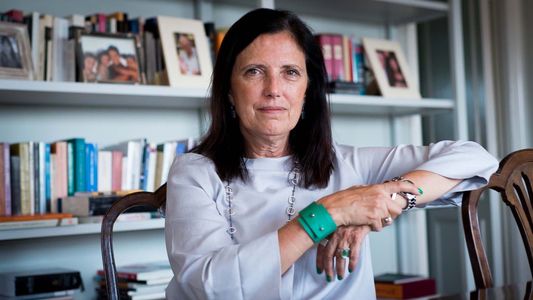 ¿Quién es la escritora que le ganó el premio Booker a Claudia Piñeiro?