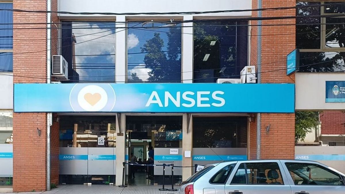 El organismo previsional avanza con el pago de sus prestaciones; conocé el calendario de pagos de ANSES y consultá tus fechas de cobro.