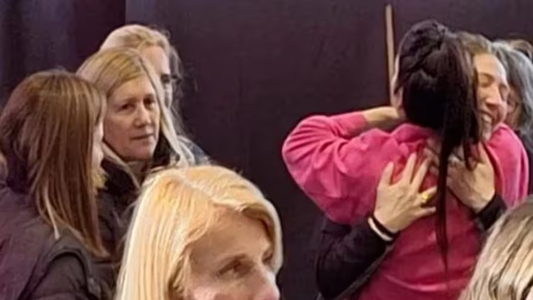 Inusitada visita de la familia de Lionel Messi a una sanadora