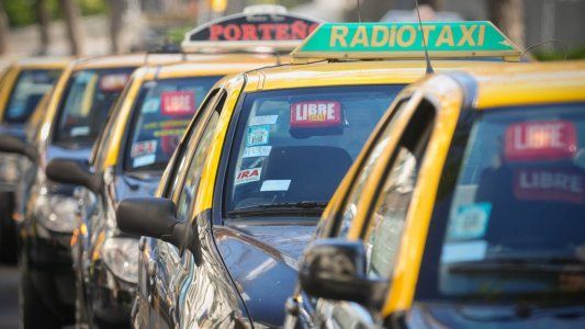 Jueves caliente: protestas y cortes simultáneos de taxistas en el centro porteño