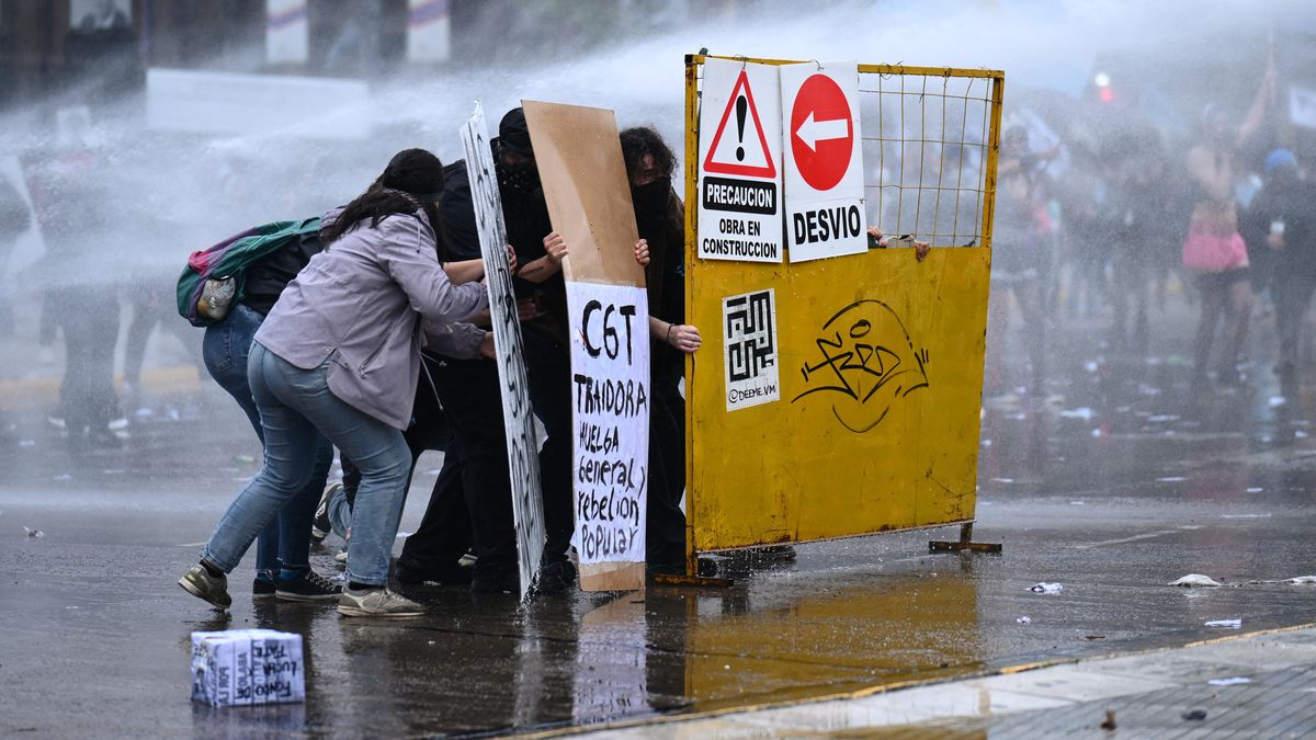 La ministra de Seguridad cuestionó a los manifestantes que protagonizaron los enfrentamientos frente al Congreso. (Foto: Reuters)